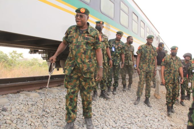 COAS visits scene of Kaduna-Abujs train attack, orders troops to intensity dearch/ rescue operations, hunt down ñterrorists