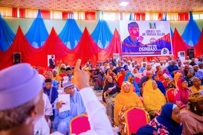 Osinbajo engages APC delegates in Jigawa says Nigeria deserves