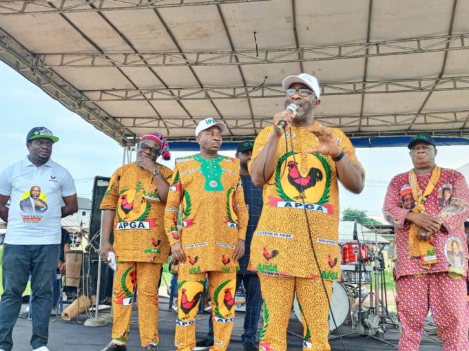 Imo Election: Ejiogu rounds off campaign, promises to serve the people if elected