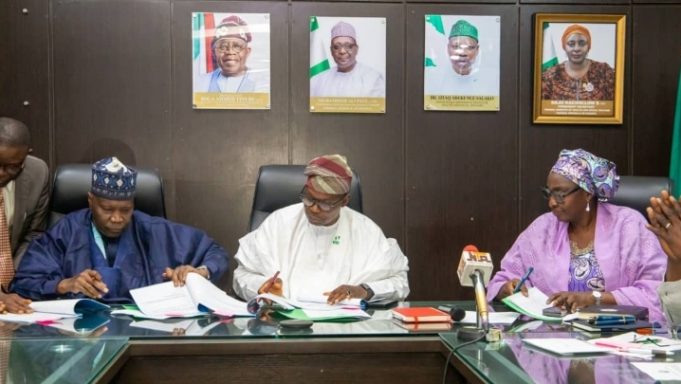 FG, Gombe Government Sign MoU Yo Convert General Hospital Kumo Into Federal Medical Centre