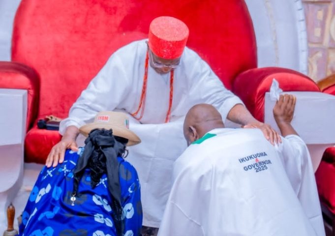Senate President, APC Leaders Seek Royal Blessings From Obi Of Onitsha Ahead Of Anambra Poll