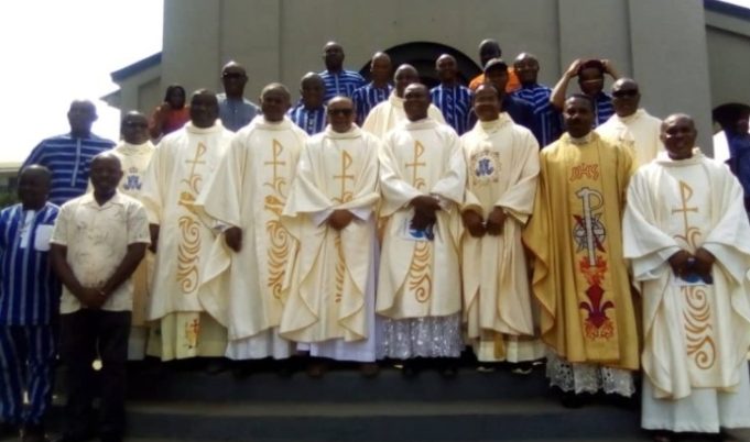 Priesthood Or Not, Seek God’s Kingdom – AHOBA ’83 Told at Emotional Reunion In Onitsha