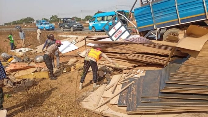 10 Lives Lost in Avoidable Niger Crash as FRSC Cracks Down on Speeding and Illegal Passenger Transport
